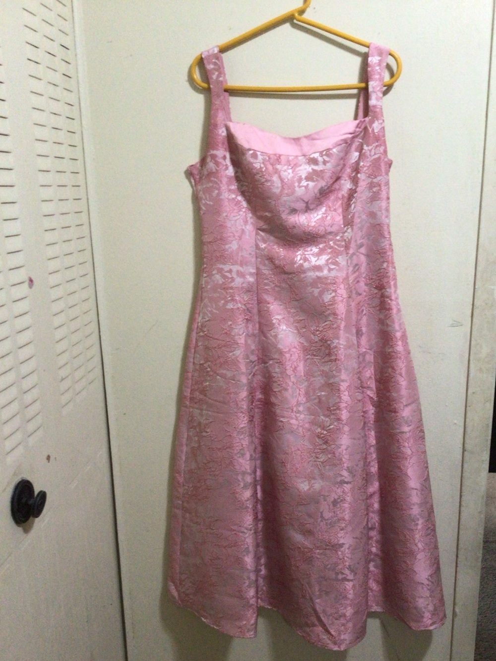 Fashion Nova Pink Floral Brocade Girls Formal Dress